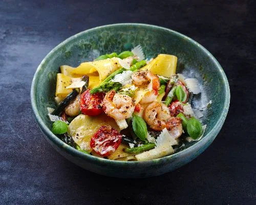 Tagliatelles aux asperges vertes et aux crevettes